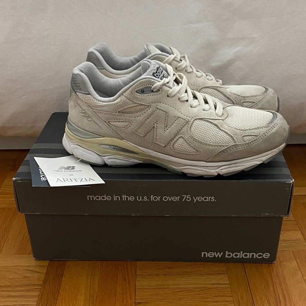 New Balance x Aritzia 990v3